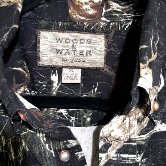 Great deer scene dress shirt - Picture 3 of 3